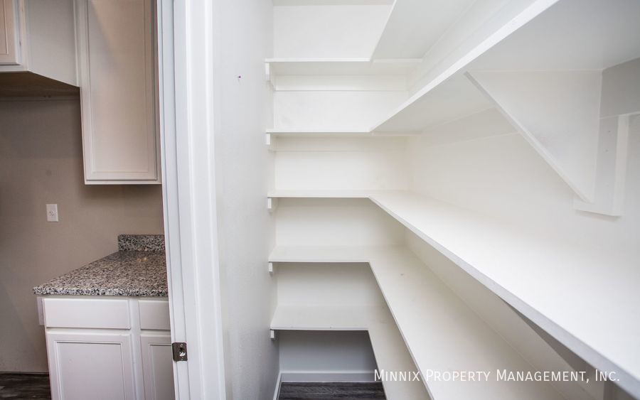 Building Photo - 2010 Kirksey Ave