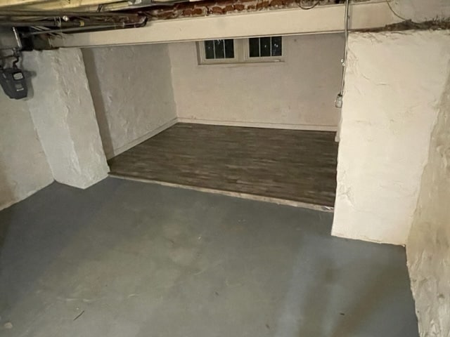 Building Photo - 3754 Tudor Arms Ave