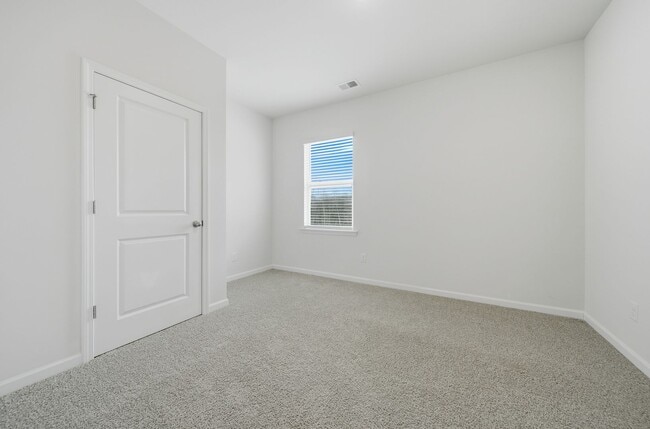 Building Photo - Spacious 5-Bedroom Home for Rent in The Falls – Modern, Comfortable, and Move-In Ready