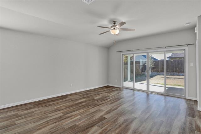 Building Photo - 628 Fawn Valley Dr