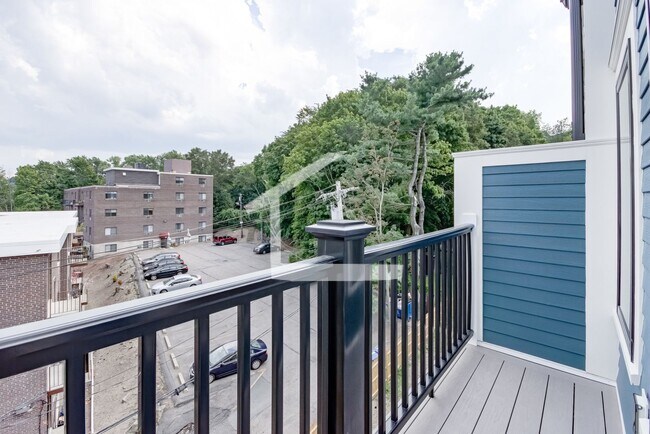 Building Photo - Brand New 3,500 Sq. Ft. Luxury Townhouse in Oak Square w Built In Garage! 1st & Security Only, La...