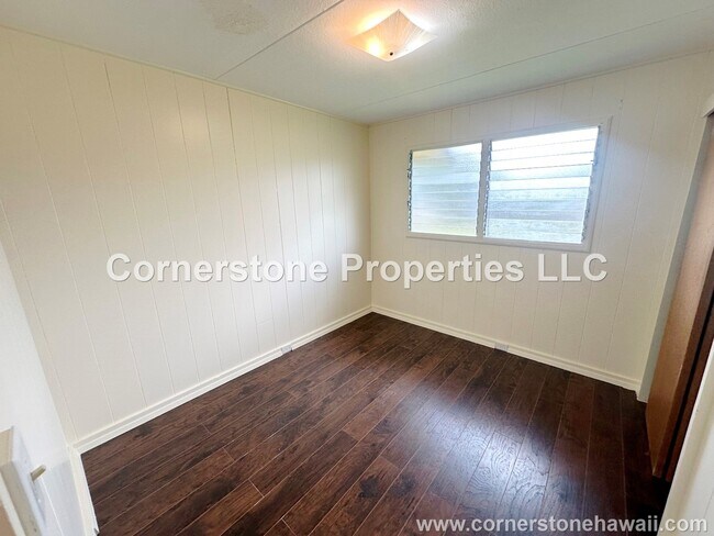 Building Photo - 528 Oneawa St