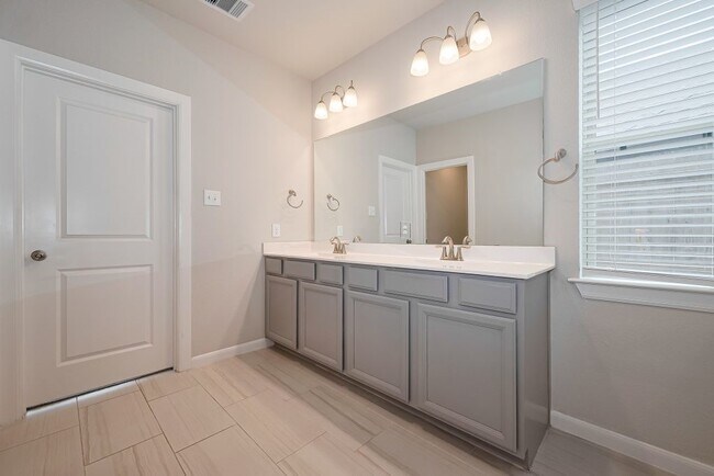 Building Photo - 29310 Sweet Orange Ct