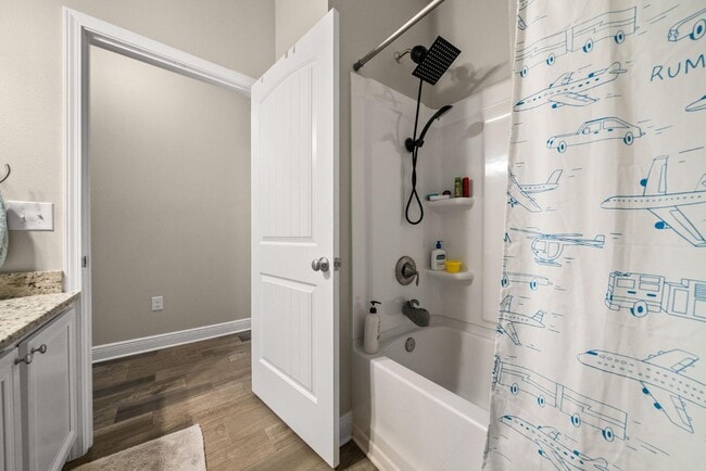 Building Photo - 414 Lilly Bell Ln