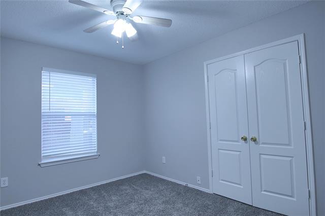 Building Photo - 147 Southlake Dr