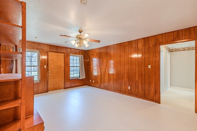 Building Photo - 1126 10th St