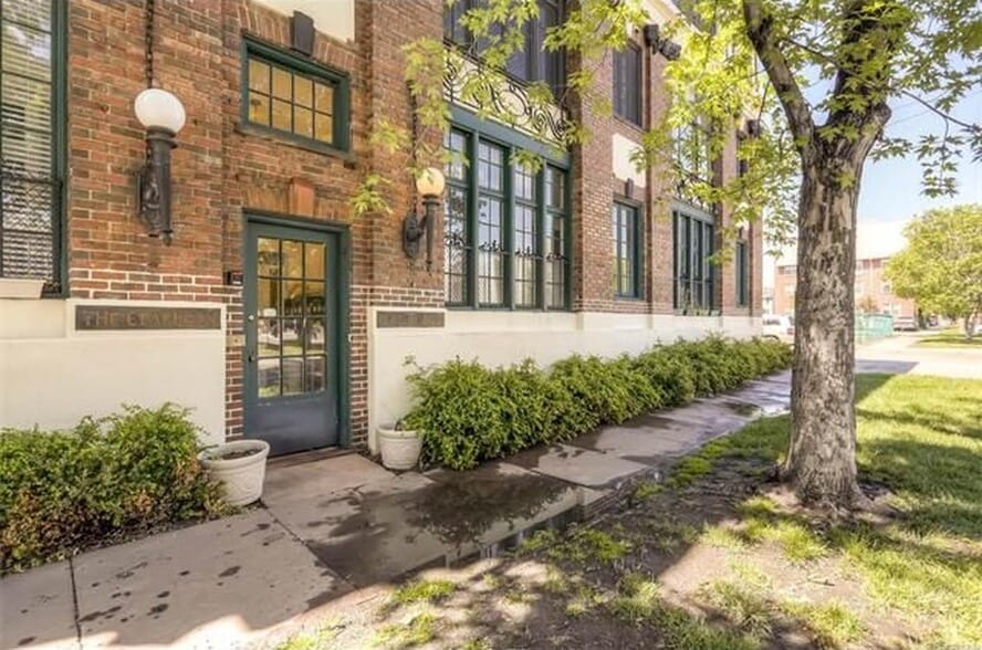 Front of Building - 726 East 16th Avenue