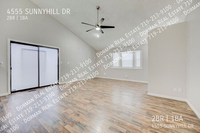 Building Photo - 4555 Sunnyhill Dr