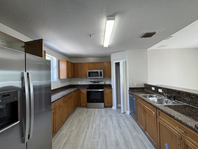 Building Photo - 6066 Gibson Ave