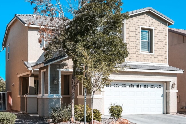 Building Photo - 5836 Sierra Cliff St