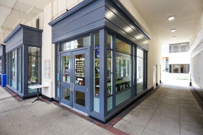 Building Photo - GREAT LOCATION!! Stunning 3BD/3.5BA luxury 4-level townhouse!