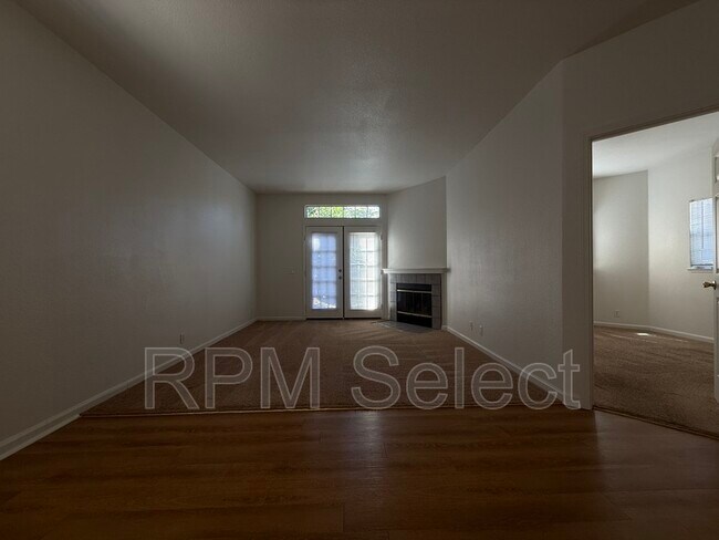 Building Photo - 1255 Farragut Cir