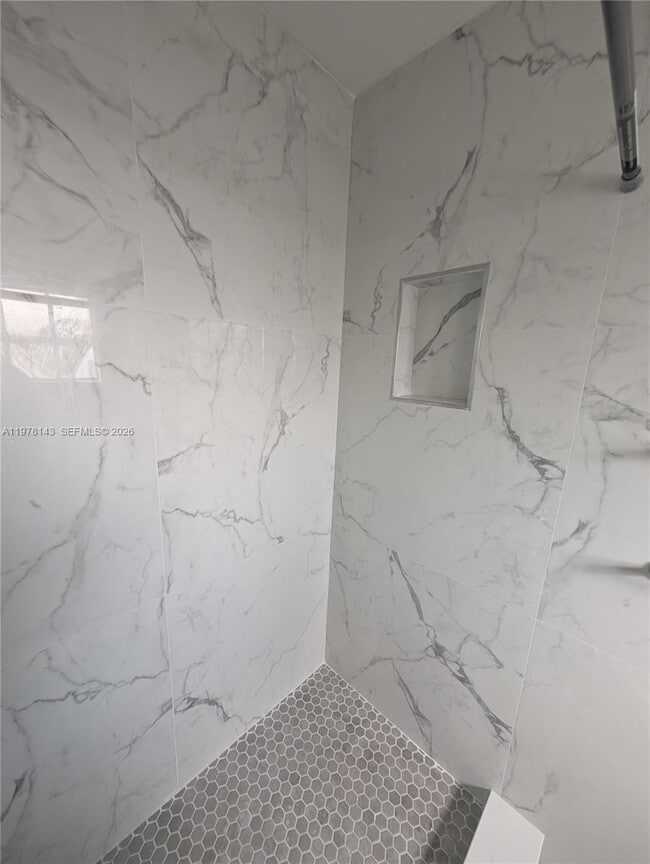 Building Photo - 232 SW 23rd St