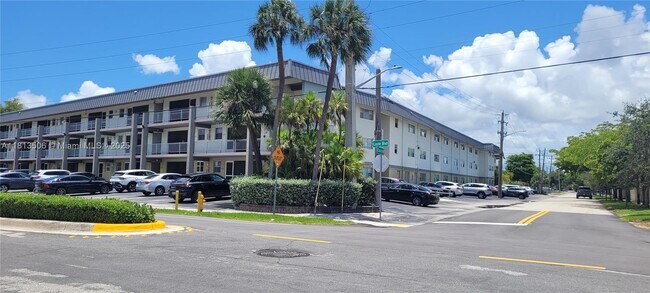 Building Photo - 270 Layne Blvd