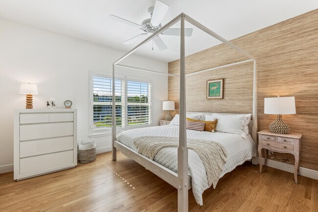 Building Photo - 788 Beach View Dr