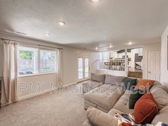 Building Photo - 607 E 1250 S