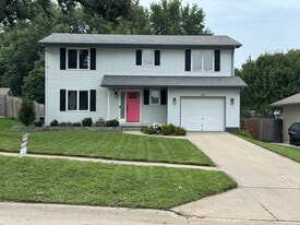 Building Photo - 810 Arnold St