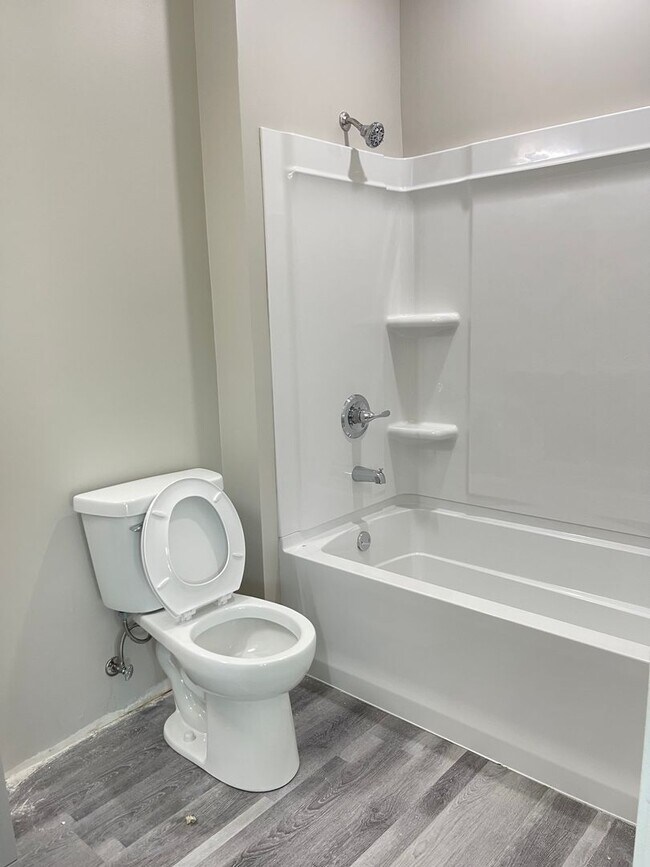 Building Photo - Move-in special offer!!! Newly rebuilt hou...
