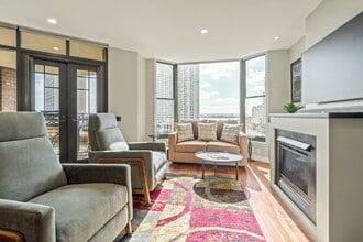 Building Photo - 500 W Harbor Dr