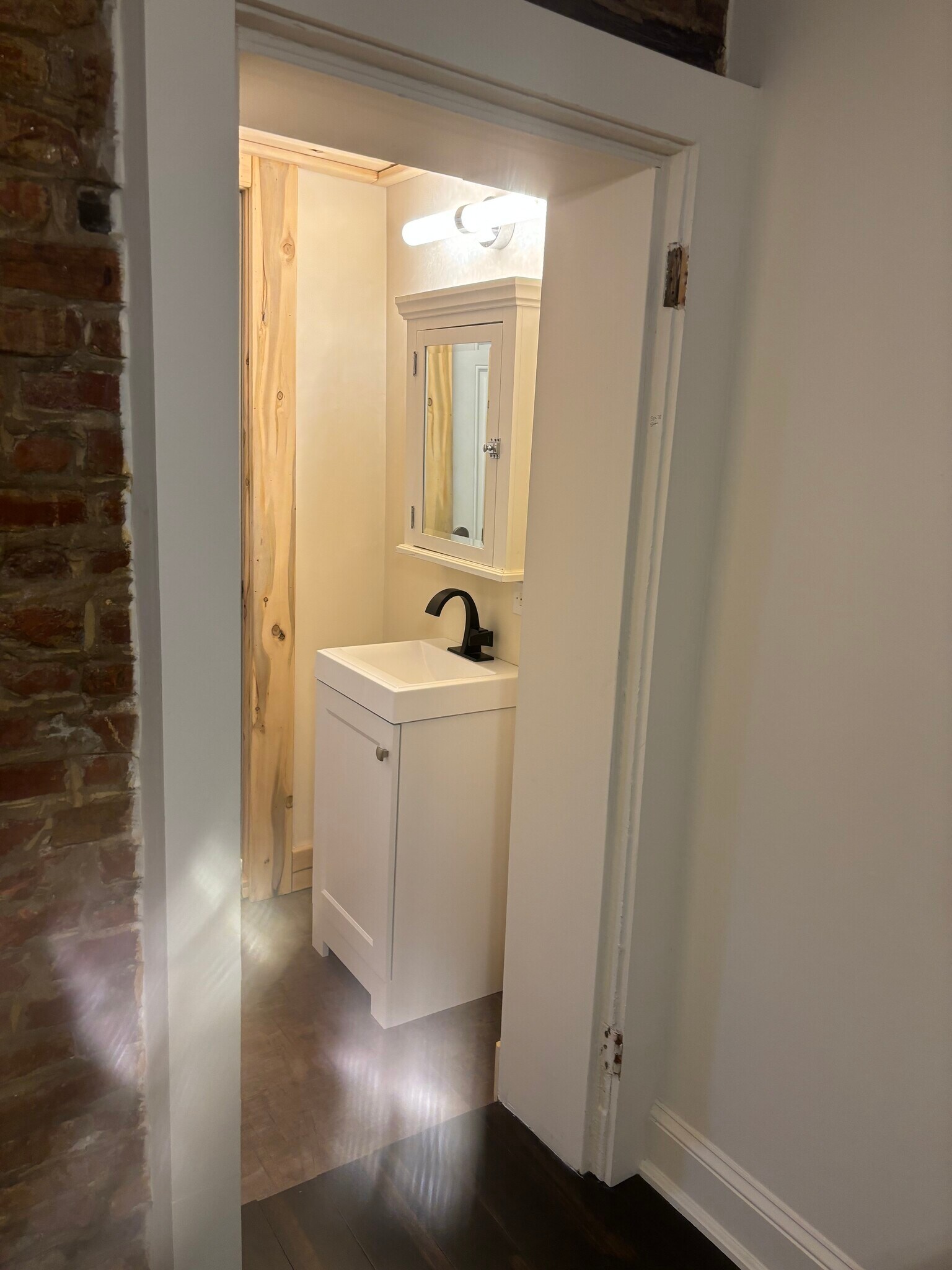 Building Photo - 119 E Wishart St