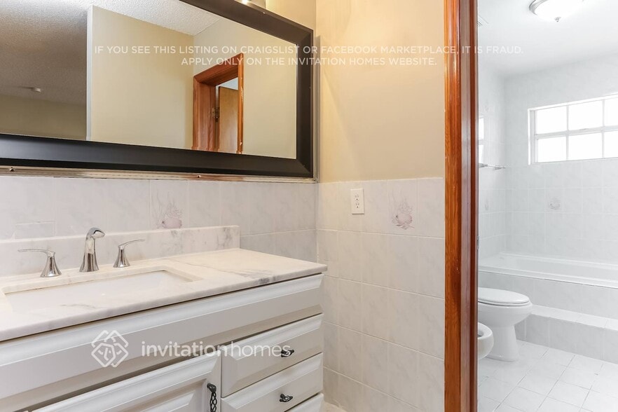 Building Photo - 14350 SW 110th Terrace