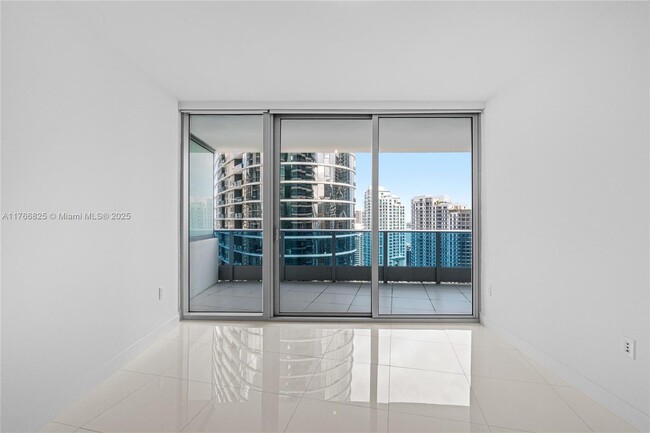 Building Photo - 200 Biscayne Blvd Way