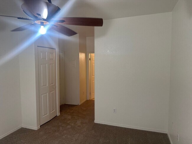 Building Photo - NE Near Nellis! Gated! Community Pool, Spa...