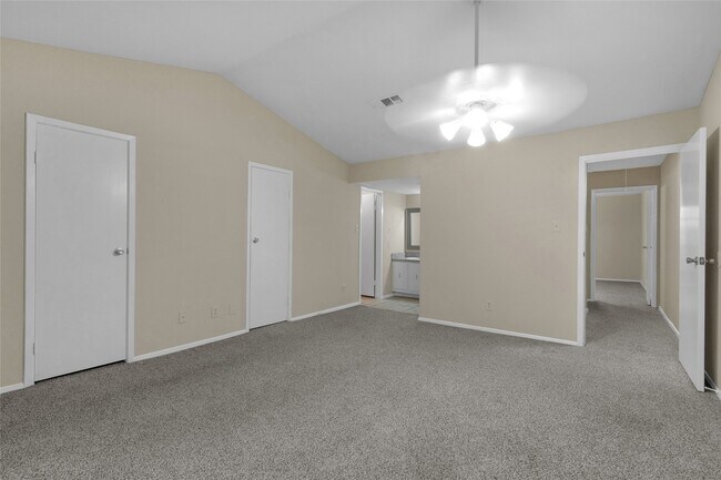 Building Photo - 14911 Wunderlich Dr