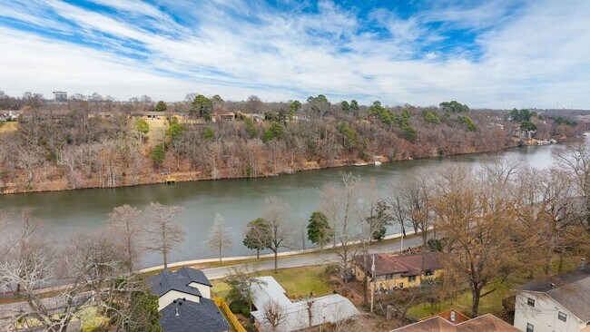 Building Photo - Furnished 3 Bedroom Lakewood Home with Lake View