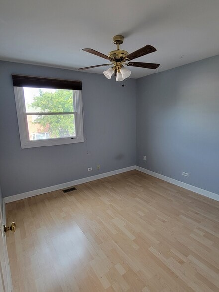 Building Photo - 2116 Rugen Rd