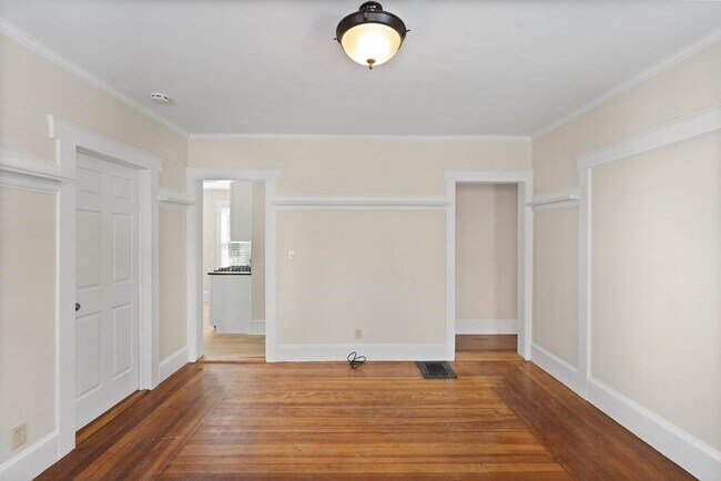 Building Photo - 52 Alpheus Rd