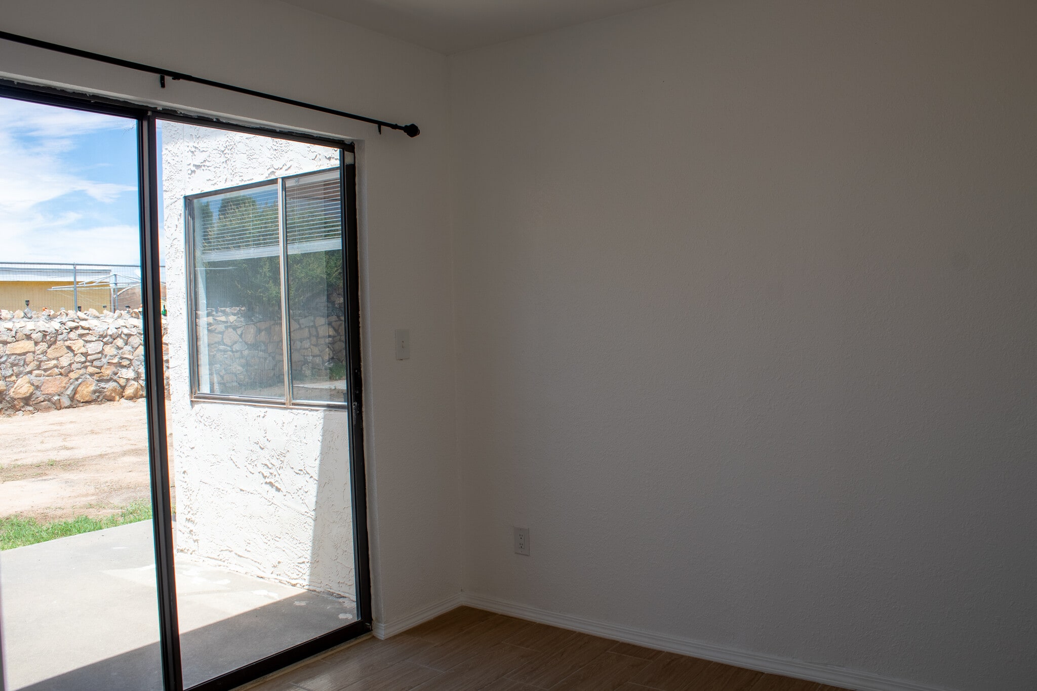 Building Photo - 10709 Lobo Ln