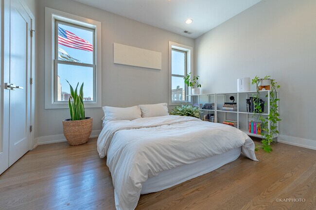 Building Photo - 457 N Aberdeen St