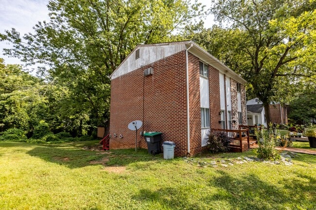 Building Photo - 223 Stribling Ave