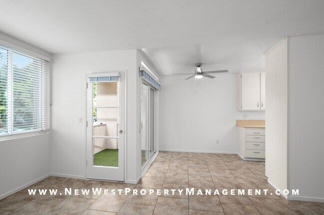 Building Photo - Recently Refreshed Point Loma 2-Bedroom at Baycrest! Small Pet OK! Available Now!