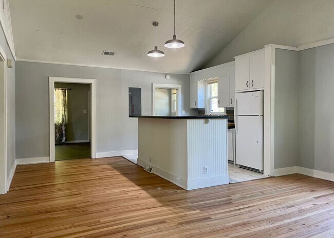 Building Photo - Available now. Totally remodeled 3 BR/2 BA...