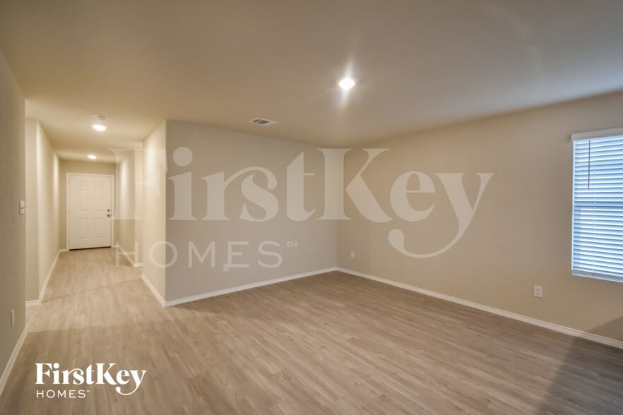 Building Photo - 10522 De Gonzalo Way