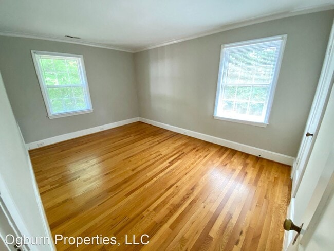 Building Photo - 2719 Reynolda Rd