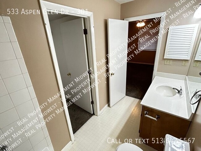 Building Photo - 533 Aspen Glen Dr