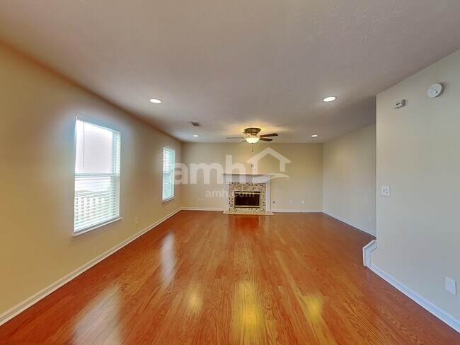 Building Photo - 4298 Persian Ct