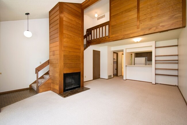 Building Photo - 2510MY