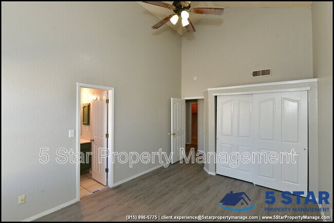 Building Photo - 12257 Robert Dahl Dr