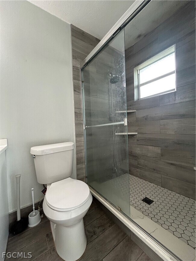 Building Photo - 4912 York St