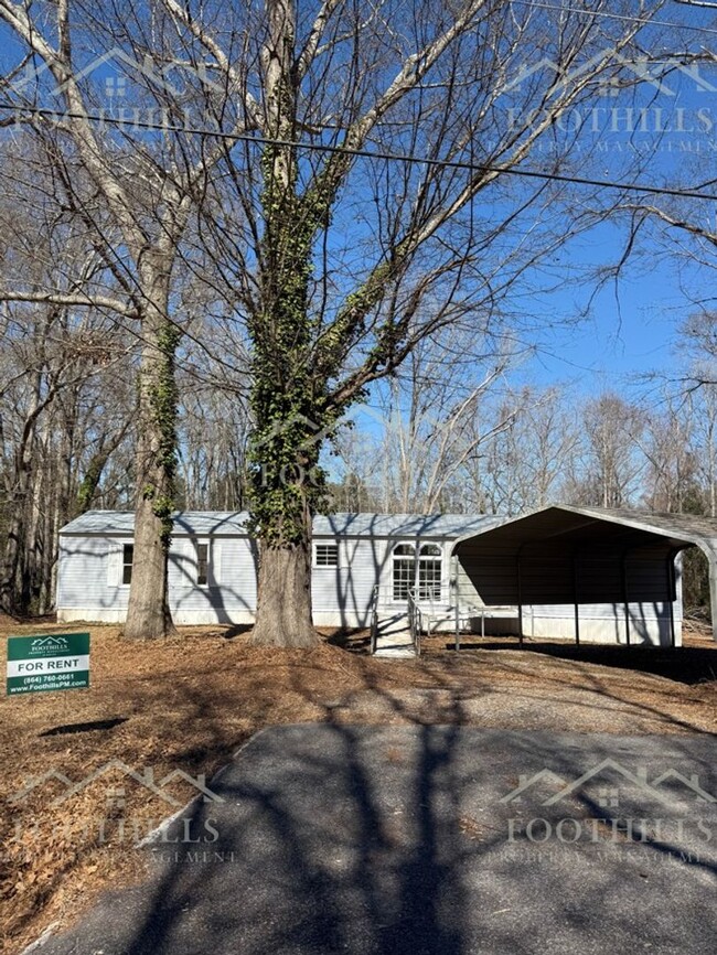 Building Photo - Bright and Cozy 2-Bed Home in Anderson!