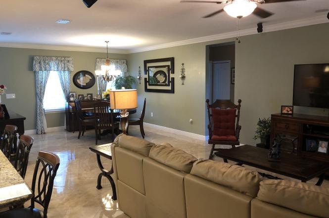 Open floor plan - 4001 SW Canrady St