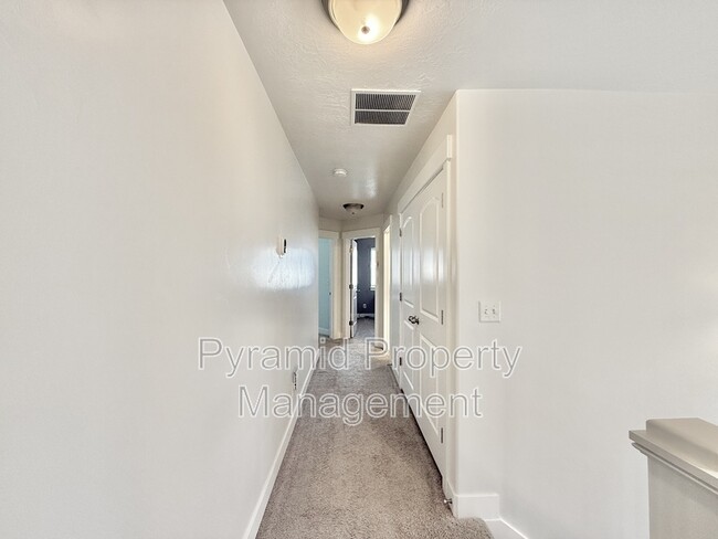 Building Photo - 4303 W Hemsley Ln