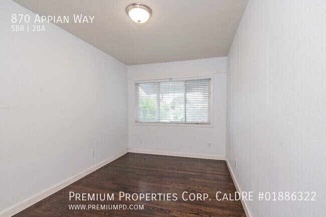 Building Photo - 870 Appian Way