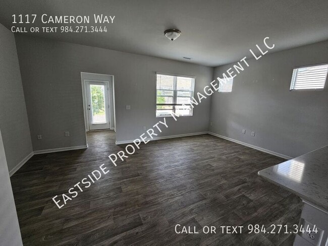 Building Photo - 1117 Cameron Wy