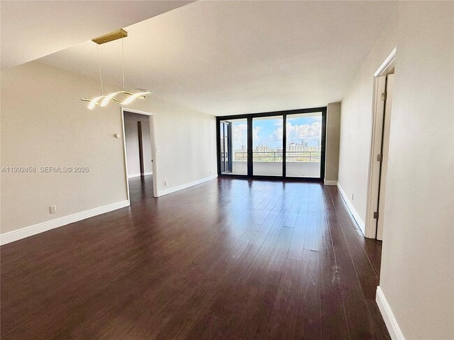 Building Photo - 20355 NE 34th Ct