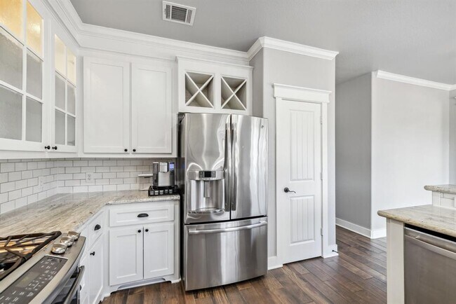 Building Photo - 12336 Pebble View Dr